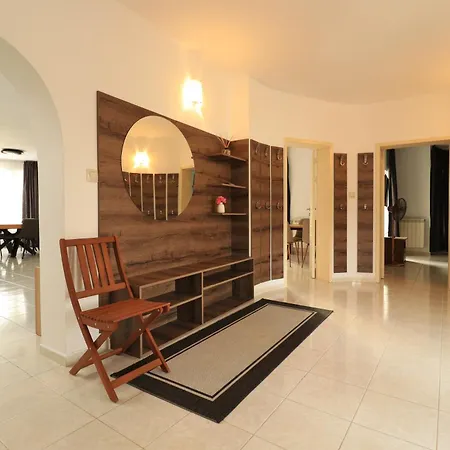 بيت ضيافة Ravda Residence رافدا