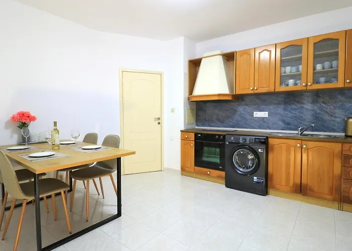 בית הארחה Ravda Residence רבדה