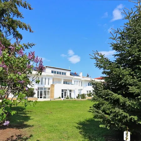 Ravda Residence Guest house