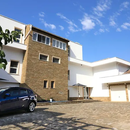 Guest house Ravda Residence