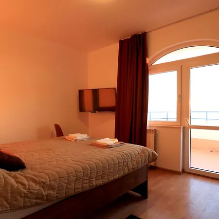 Guest house Ravda Residence