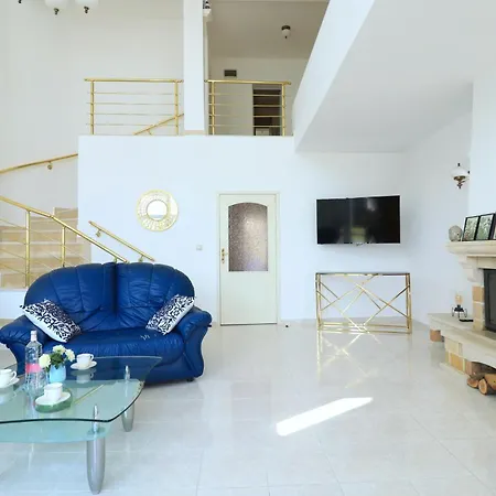 Ravda Residence Guest house