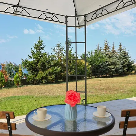 Guest house Ravda Residence