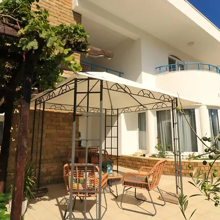 Guest house Ravda Residence *